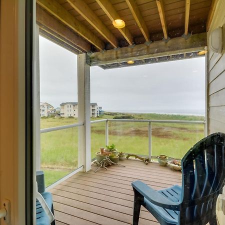 Panoramic Splendor - Beachfront Westport Condo! Exterior photo